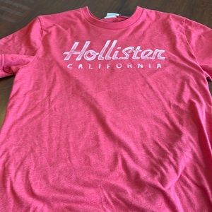 Hollister logo tee